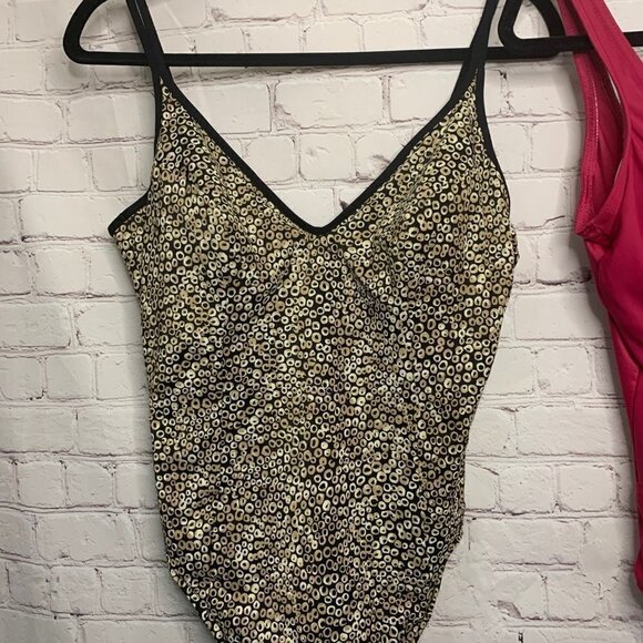 Miraclesuit One Piece Swimsuits - lot of 2 Size 14 - Picture 2 of 16